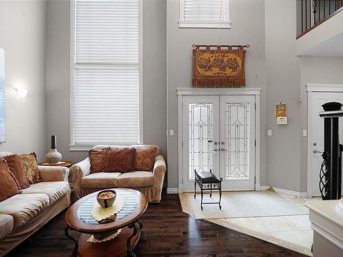 17043 71 Street, Edmonton, AB - Indoor Photo Showing Living Room