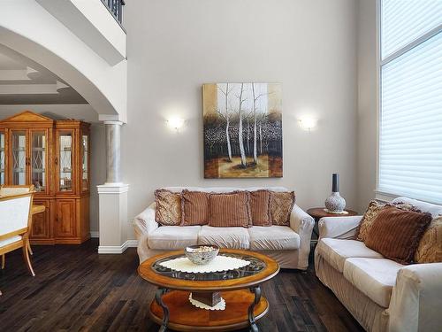 17043 71 Street, Edmonton, AB - Indoor Photo Showing Living Room