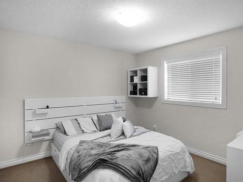 17043 71 Street, Edmonton, AB - Indoor Photo Showing Bedroom