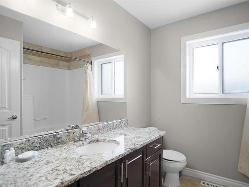 17043 71 Street, Edmonton, AB - Indoor Photo Showing Bathroom