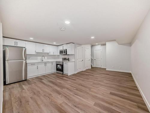 4120 66 Street, Beaumont, AB - Indoor Photo Showing Kitchen