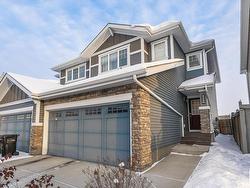 935 EBBERS CR NW  Edmonton, AB T5Y 3V1