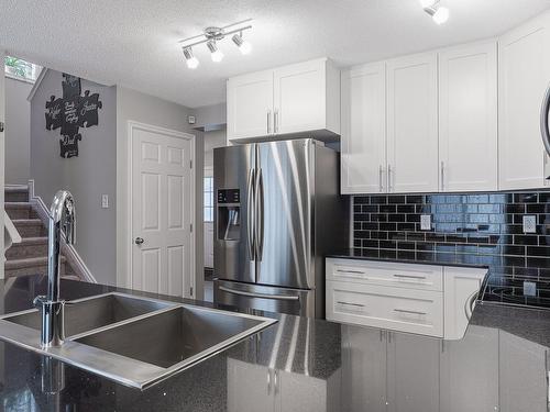 935 Ebbers Crescent, Edmonton, AB - Indoor Photo Showing Kitchen With Double Sink