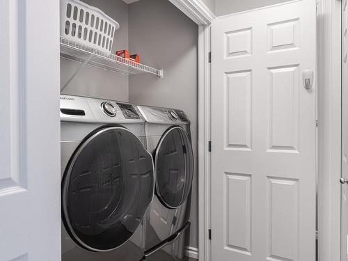 935 Ebbers Crescent, Edmonton, AB - Indoor Photo Showing Laundry Room