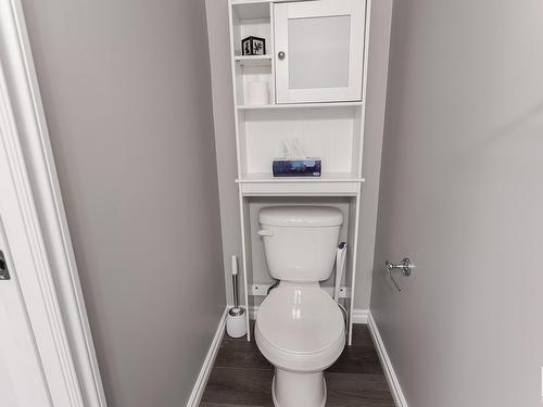 935 Ebbers Crescent, Edmonton, AB - Indoor Photo Showing Bathroom