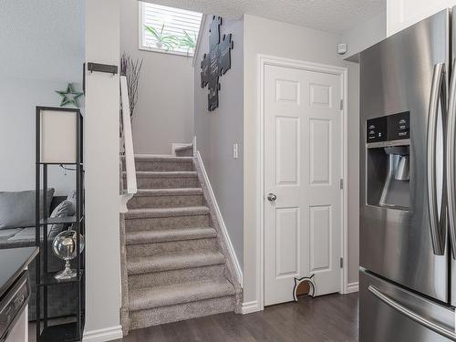 935 Ebbers Crescent, Edmonton, AB - Indoor Photo Showing Other Room