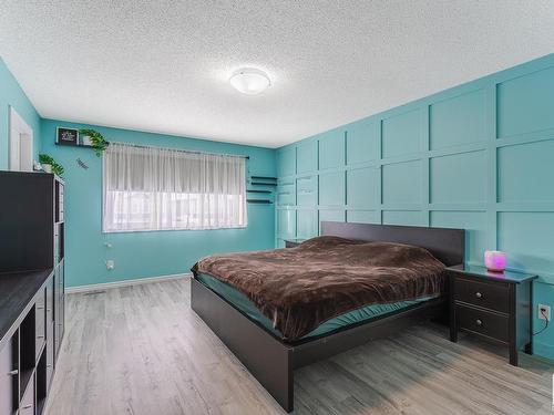 935 Ebbers Crescent, Edmonton, AB - Indoor Photo Showing Bedroom