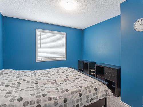 935 Ebbers Crescent, Edmonton, AB - Indoor Photo Showing Bedroom