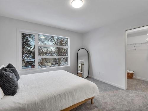 4637 114 Avenue, Edmonton, AB - Indoor Photo Showing Bedroom