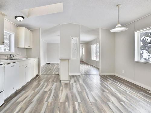 #64-240065 Twp Road 472, Rural Wetaskiwin County, AB - Indoor Photo Showing Kitchen