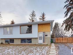 3712 133 AV NW  Edmonton, AB T5A 3E9