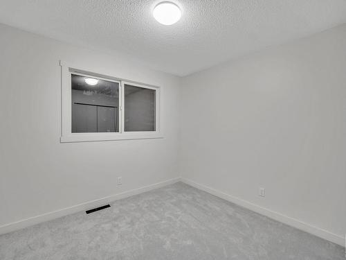 21E Meadowlark Village, Edmonton, AB - Indoor Photo Showing Other Room