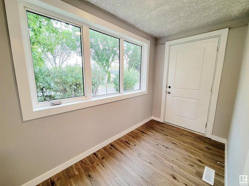 12018 77 Street Nw, Edmonton, AB - Indoor Photo Showing Other Room