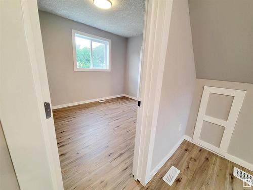 12018 77 Street Nw, Edmonton, AB - Indoor Photo Showing Other Room