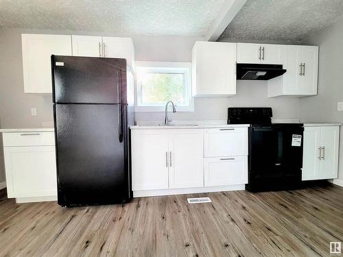 12018 77 Street Nw, Edmonton, AB - Indoor Photo Showing Kitchen