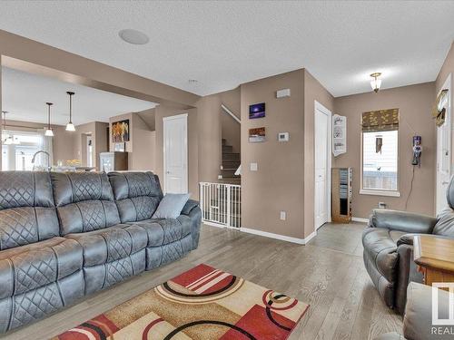 3608 12 St, Edmonton, AB - Indoor Photo Showing Living Room