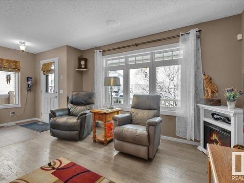 3608 12 St, Edmonton, AB - Indoor Photo Showing Living Room