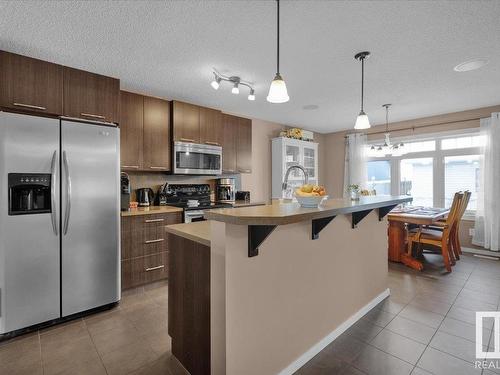 3608 12 St, Edmonton, AB - Indoor Photo Showing Kitchen With Upgraded Kitchen