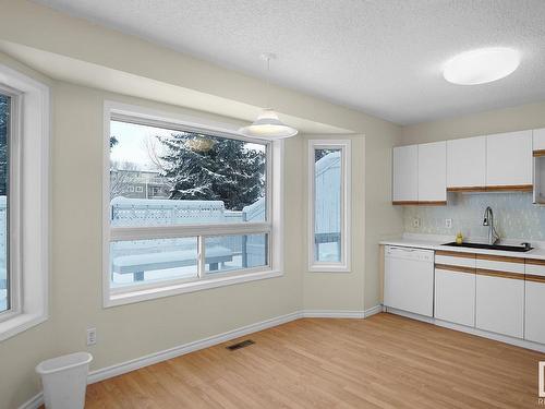 78 3311 58 Street, Edmonton, AB - Indoor Photo Showing Kitchen