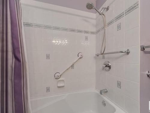 3131 74 Street, Edmonton, AB - Indoor Photo Showing Bathroom