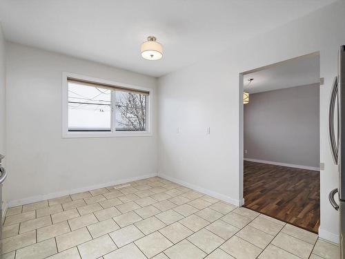 8716 136 Avenue, Edmonton, AB - Indoor Photo Showing Other Room