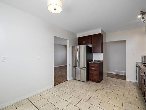 8716 136 Avenue, Edmonton, AB - Indoor Photo Showing Kitchen