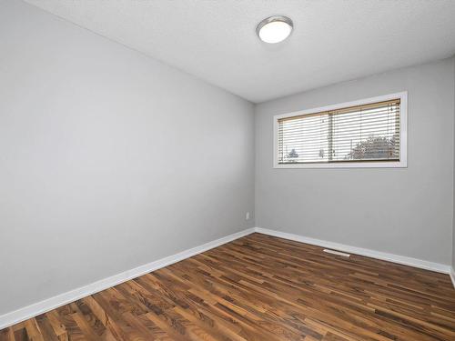 8716 136 Avenue, Edmonton, AB - Indoor Photo Showing Other Room