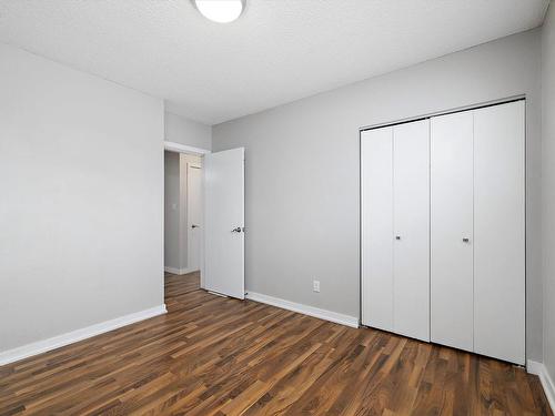 8716 136 Avenue, Edmonton, AB - Indoor Photo Showing Other Room