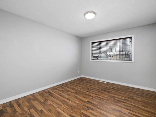 8716 136 Avenue, Edmonton, AB - Indoor Photo Showing Other Room