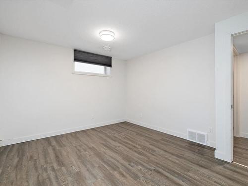 8716 136 Avenue, Edmonton, AB - Indoor Photo Showing Other Room