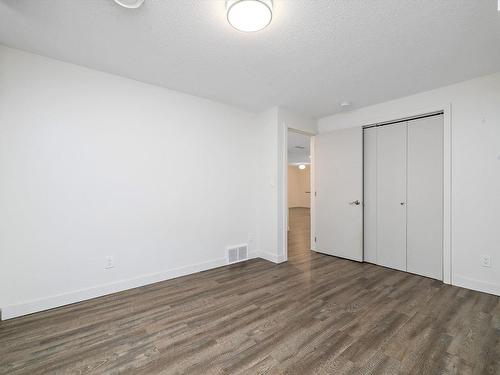 8716 136 Avenue, Edmonton, AB - Indoor Photo Showing Other Room