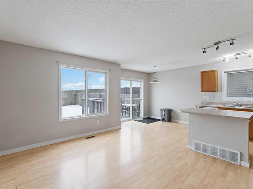 6212 1A Avenue, Edmonton, AB - Indoor Photo Showing Kitchen