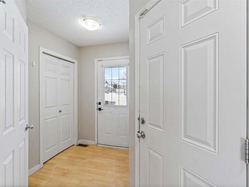 6212 1A Avenue, Edmonton, AB - Indoor Photo Showing Other Room