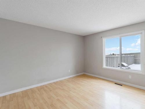 6212 1A Avenue, Edmonton, AB - Indoor Photo Showing Other Room