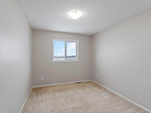 6212 1A Avenue, Edmonton, AB - Indoor Photo Showing Other Room