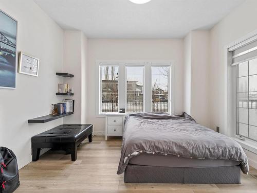 5344 Mullen Bend Bend, Edmonton, AB - Indoor Photo Showing Bedroom