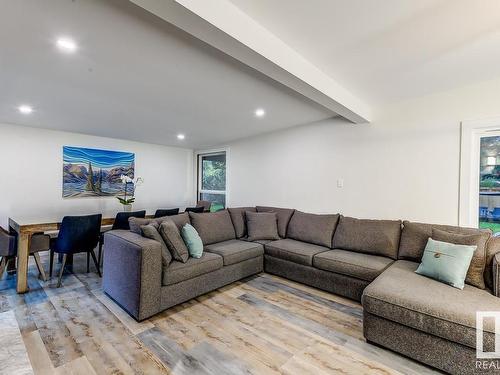 7502 155 Street, Edmonton, AB - Indoor Photo Showing Living Room