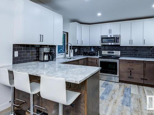 7502 155 Street, Edmonton, AB - Indoor Photo Showing Kitchen