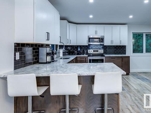 7502 155 Street, Edmonton, AB - Indoor Photo Showing Kitchen With Upgraded Kitchen