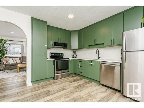 17927 62C Avenue, Edmonton, AB - Indoor Photo Showing Kitchen