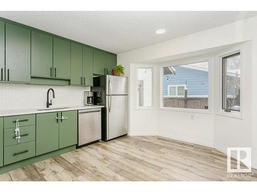 17927 62C Avenue, Edmonton, AB - Indoor Photo Showing Kitchen