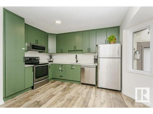 17927 62C Avenue, Edmonton, AB - Indoor Photo Showing Kitchen