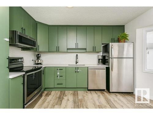 17927 62C Avenue, Edmonton, AB - Indoor Photo Showing Kitchen