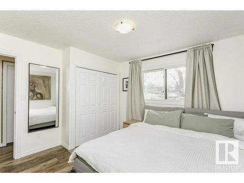 17927 62C Avenue, Edmonton, AB - Indoor Photo Showing Bedroom