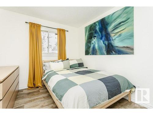 17927 62C Avenue, Edmonton, AB - Indoor Photo Showing Bedroom