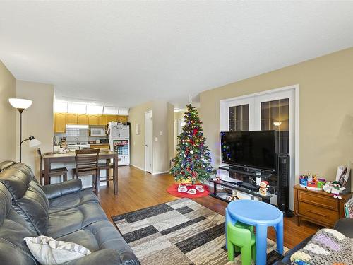 408 3 Perron Street, St. Albert, AB - Indoor Photo Showing Living Room