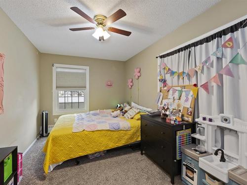 408 3 Perron Street, St. Albert, AB - Indoor Photo Showing Bedroom