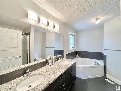 2087 Ware Road, Edmonton, AB - Indoor Photo Showing Bathroom