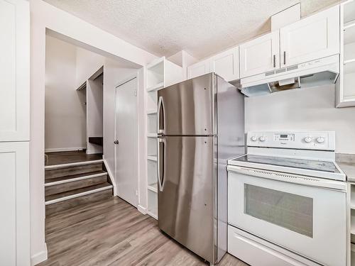 3949 62 Street, Edmonton, AB - Indoor Photo Showing Kitchen