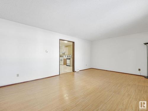 5735 144 Avenue, Edmonton, AB - Indoor Photo Showing Other Room